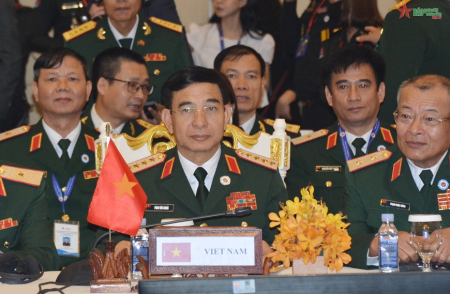 Bộ trưởng Phan Văn Giang tham dự Hội nghị ADMM+ lần thứ 9