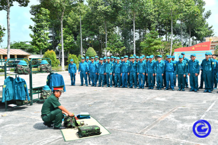 Xây dựng, huấn luyện lực lượng dân quân tự vệ ở tỉnh Tiền Giang
