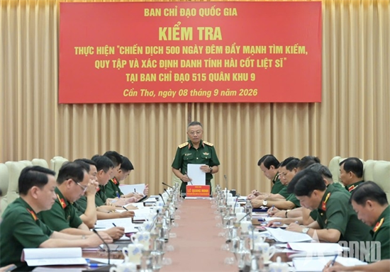 Thượng tướng Lê Quang Minh kiểm tra tại Ban Chỉ đạo 515 Quân khu 9