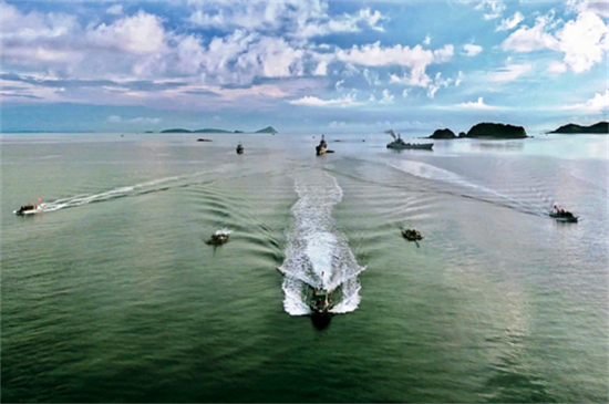 Following Uncle Hos teachings, Naval Region 1 closely manages and firmly protects national sovereignty over northern seas and islands